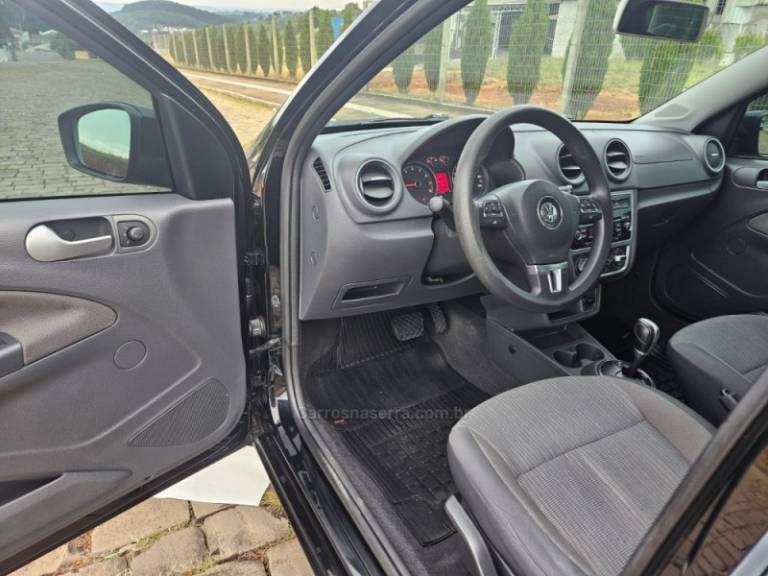 VOLKSWAGEN - GOL - 2013/2014 - Preta - R$ 39.900,00