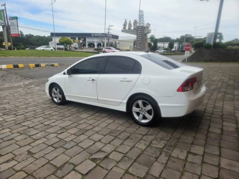 HONDA - CIVIC - 2008/2008 - Branca - R$ 50.000,00