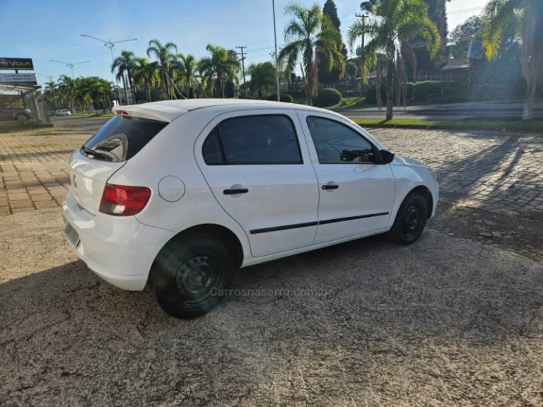 VOLKSWAGEN - GOL - 2009/2010 - Branca - R$ 23.900,00