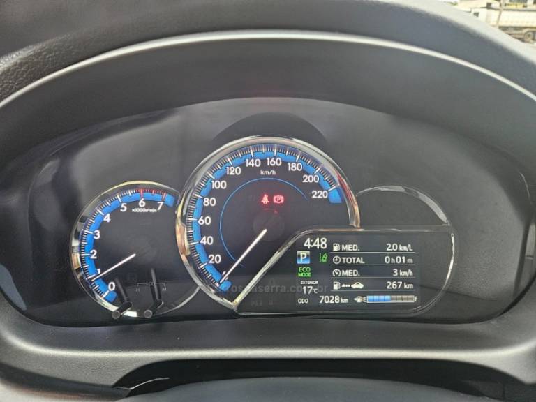 TOYOTA - YARIS - 2024/2024 - Branca - R$ 110.000,00