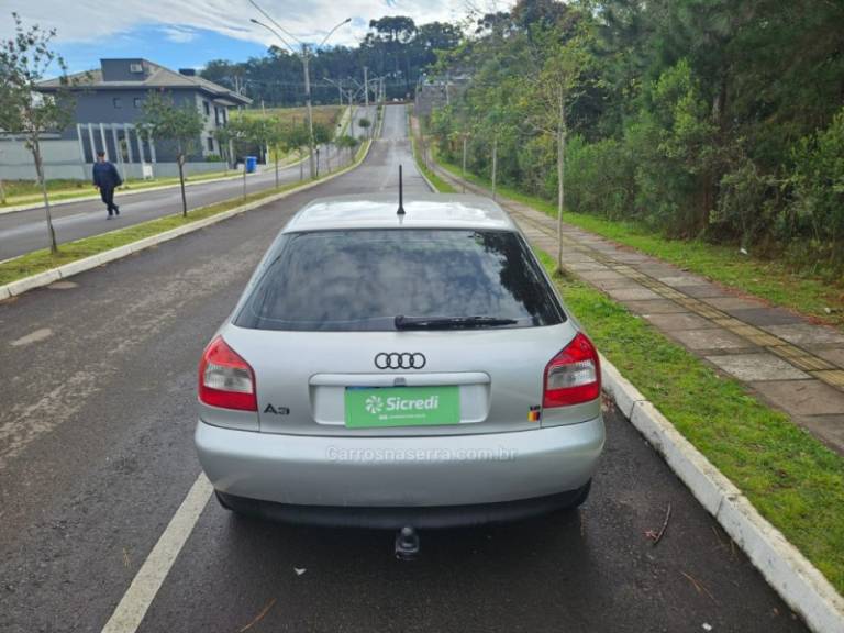 AUDI - A3 - 2003/2003 - Prata - R$ 25.000,00