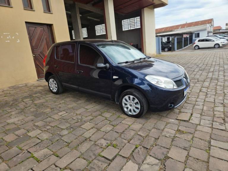 RENAULT - SANDERO - 2009/2009 - Azul - R$ 26.500,00