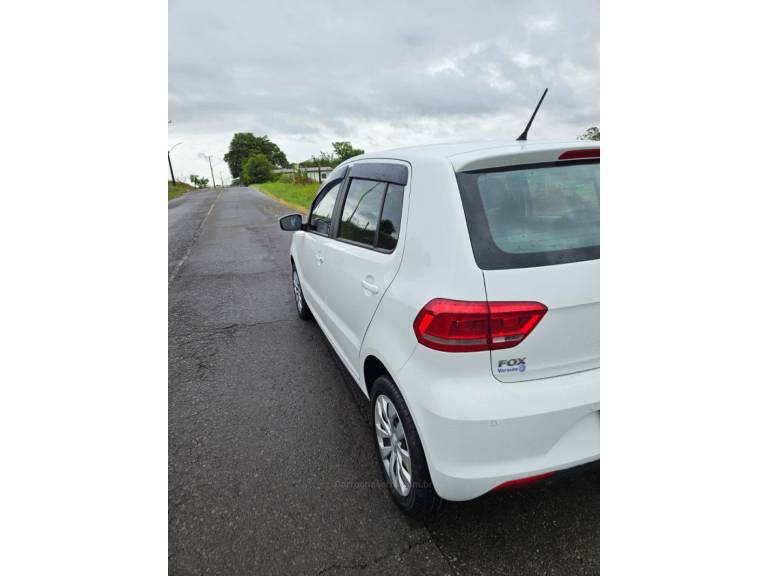 VOLKSWAGEN - FOX - 2018/2018 - Branca - R$ 56.500,00
