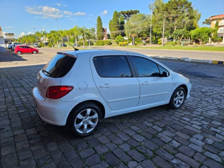 PEUGEOT - 307 - 2009/2010 - Branca - R$ 29.900,00