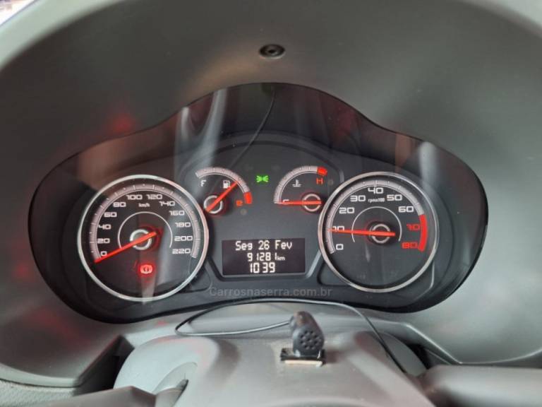 FIAT - PALIO - 2013/2013 - Branca - R$ 38.900,00