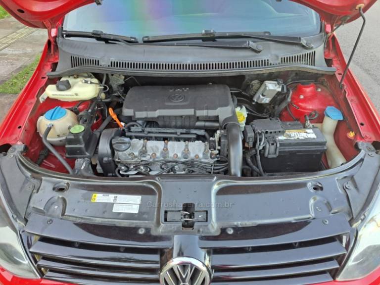 VOLKSWAGEN - FOX - 2012/2013 - Vermelha - R$ 34.900,00