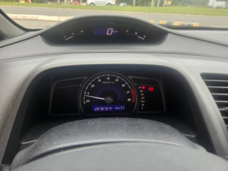 HONDA - CIVIC - 2008/2008 - Branca - R$ 50.000,00