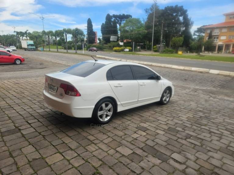 HONDA - CIVIC - 2008/2008 - Branca - R$ 50.000,00