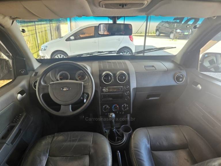 FORD - ECOSPORT - 2005/2005 - Preta - R$ 26.500,00