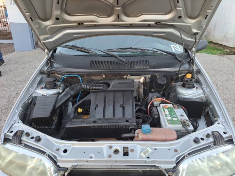 FIAT - SIENA - 2004/2004 - Prata - R$ 17.900,00