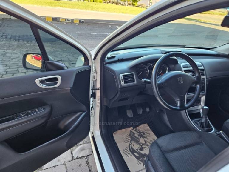 PEUGEOT - 307 - 2009/2010 - Branca - R$ 29.900,00