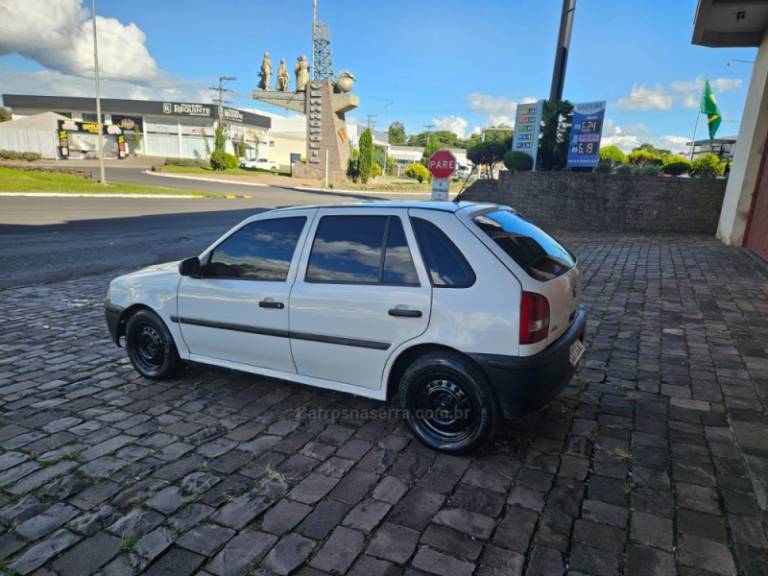 VOLKSWAGEN - GOL - 1999/2000 - Branca - R$ 13.500,00