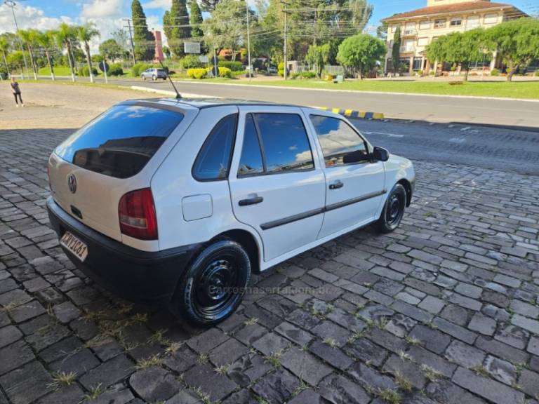 VOLKSWAGEN - GOL - 1999/2000 - Branca - R$ 13.500,00