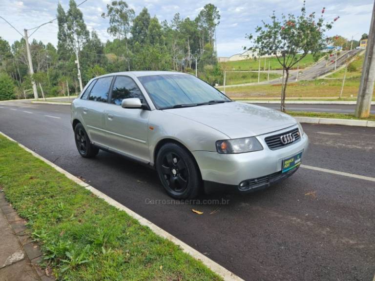 AUDI - A3 - 2003/2003 - Prata - R$ 25.000,00