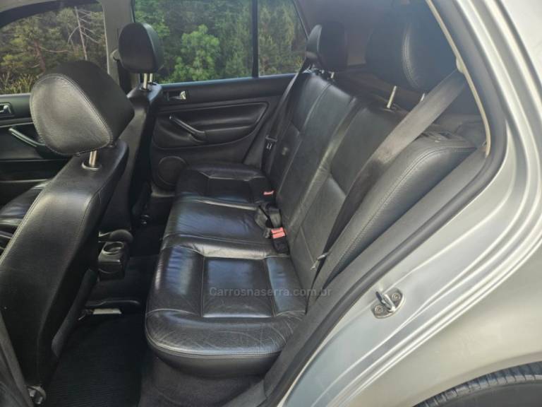 VOLKSWAGEN - GOLF - 2005/2005 - Prata - R$ 32.500,00