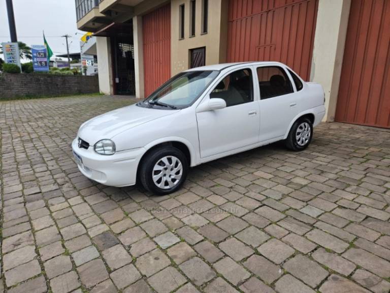 CHEVROLET - CORSA - 2006/2007 - Branca - R$ 21.500,00