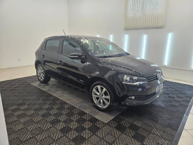 VOLKSWAGEN - GOL - 2013/2014 - Preta - R$ 39.900,00