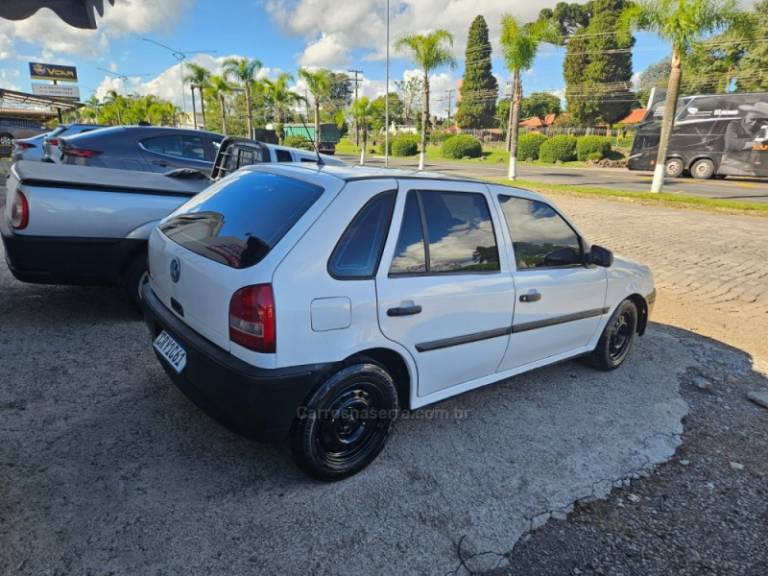 VOLKSWAGEN - GOL - 1999/2000 - Branca - R$ 13.500,00