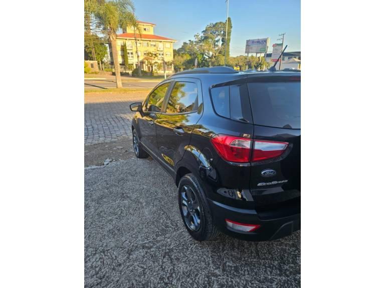 FORD - ECOSPORT - 2017/2018 - Preta - R$ 68.500,00