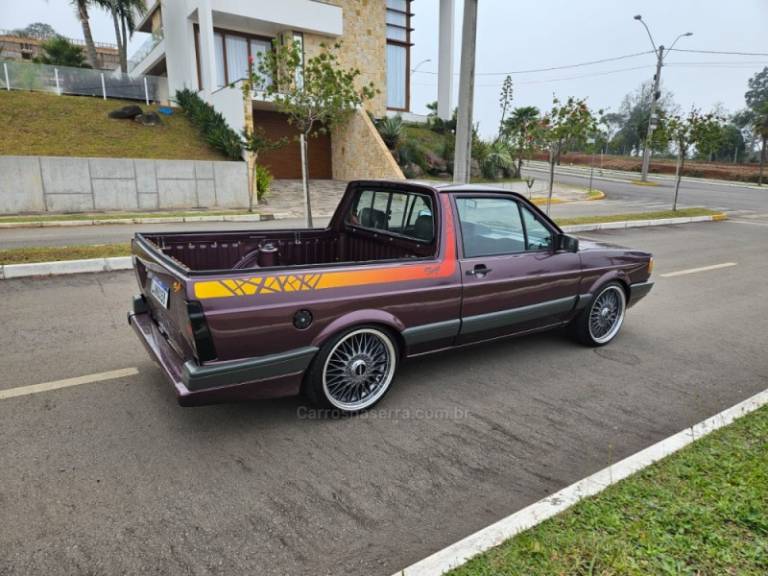 VOLKSWAGEN - SAVEIRO - 1992/1993 - Vermelha - R$ 40.000,00