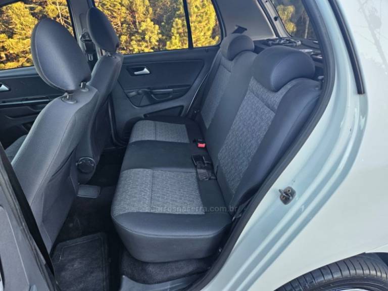 VOLKSWAGEN - FOX - 2012/2013 - Branca - R$ 34.900,00