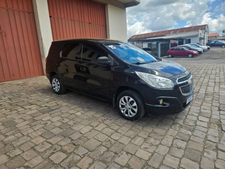 CHEVROLET - SPIN - 2014/2015 - Preta - R$ 42.900,00