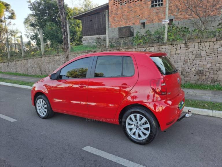 VOLKSWAGEN - FOX - 2012/2013 - Vermelha - R$ 34.900,00
