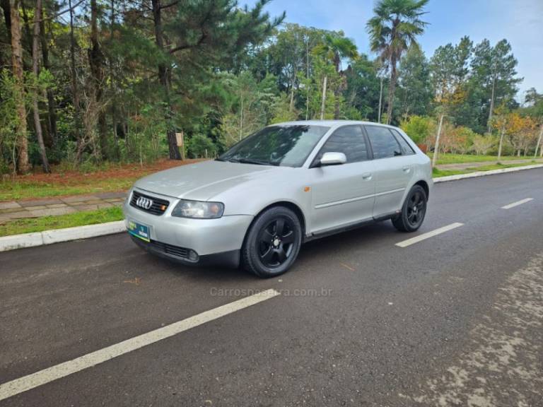 AUDI - A3 - 2003/2003 - Prata - R$ 25.000,00