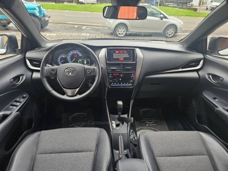 TOYOTA - YARIS - 2024/2024 - Branca - R$ 110.000,00