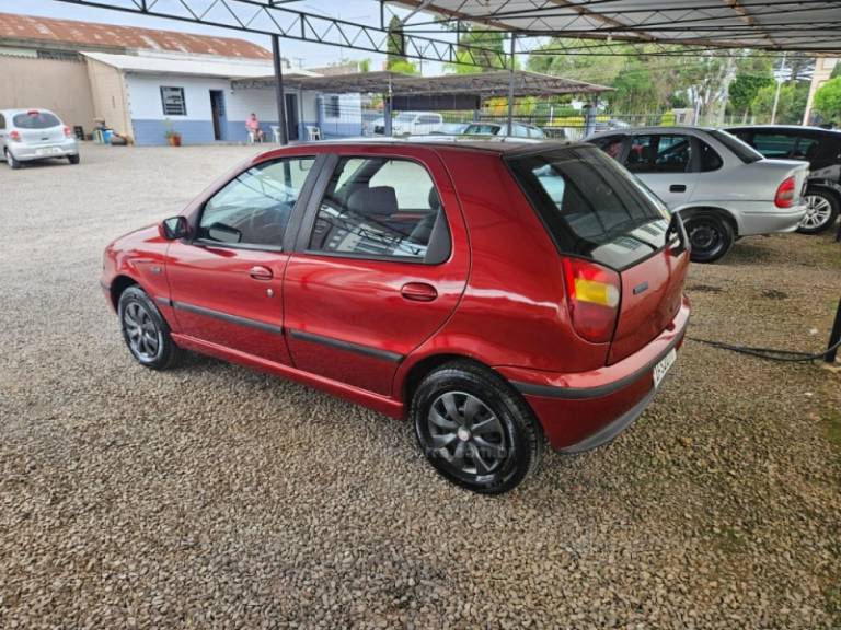 FIAT - PALIO - 1996/1997 - Vermelha - R$ 12.500,00