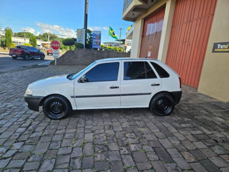 VOLKSWAGEN - GOL - 1999/2000 - Branca - R$ 13.500,00