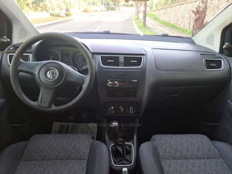 VOLKSWAGEN - FOX - 2012/2013 - Vermelha - R$ 34.900,00