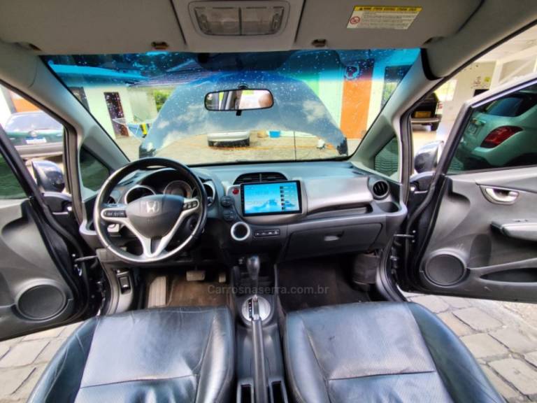 HONDA - FIT - 2009/2009 - Preta - R$ 40.000,00