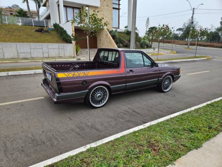 VOLKSWAGEN - SAVEIRO - 1992/1993 - Vermelha - R$ 40.000,00