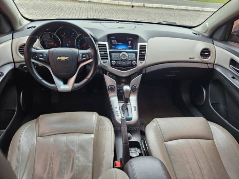 CHEVROLET - CRUZE - 2012/2013 - Prata - R$ 55.900,00