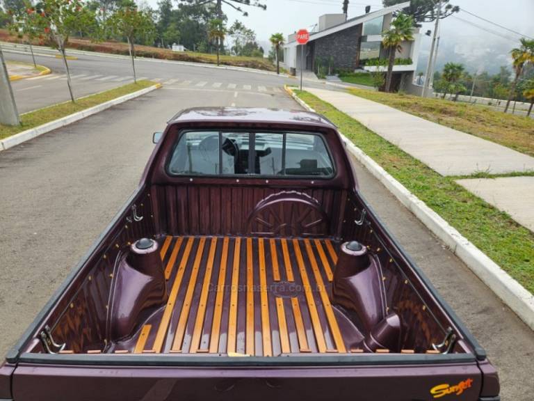 VOLKSWAGEN - SAVEIRO - 1992/1993 - Vermelha - R$ 40.000,00