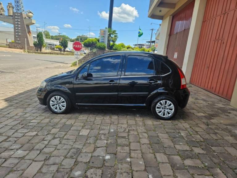 CITROËN - C3 - 2007/2008 - Preta - R$ 21.000,00