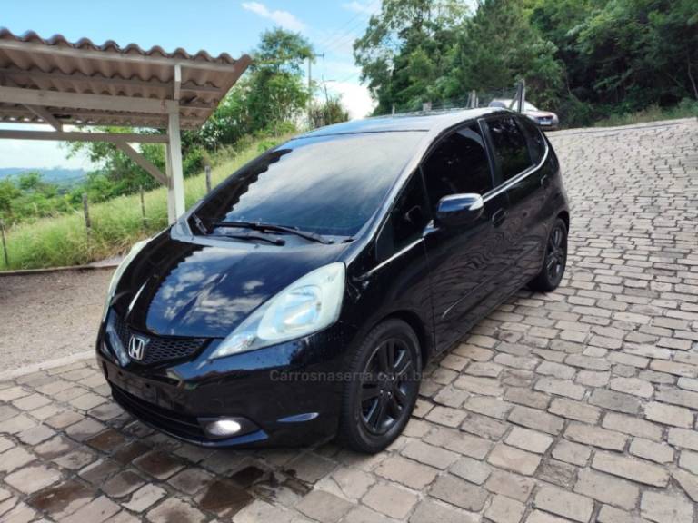 HONDA - FIT - 2009/2009 - Preta - R$ 40.000,00
