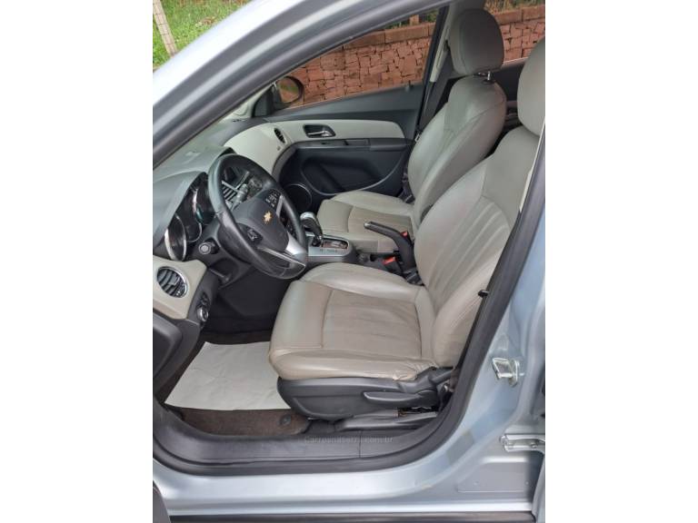 CHEVROLET - CRUZE - 2012/2013 - Prata - R$ 55.900,00