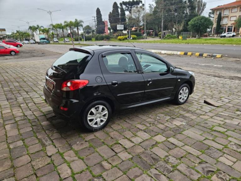 PEUGEOT - 207 - 2012/2013 - Preta - R$ 25.900,00