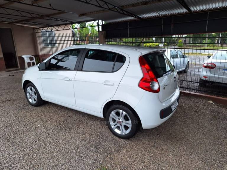 FIAT - PALIO - 2013/2013 - Branca - R$ 38.900,00