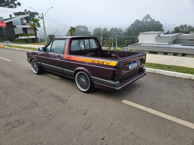 VOLKSWAGEN - SAVEIRO - 1992/1993 - Vermelha - R$ 40.000,00