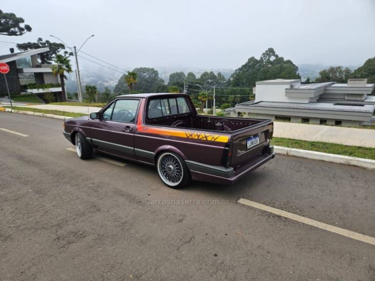 VOLKSWAGEN - SAVEIRO - 1992/1993 - Vermelha - R$ 40.000,00