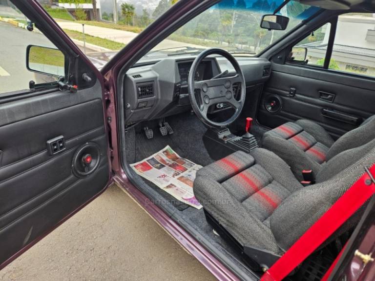 VOLKSWAGEN - SAVEIRO - 1992/1993 - Vermelha - R$ 40.000,00