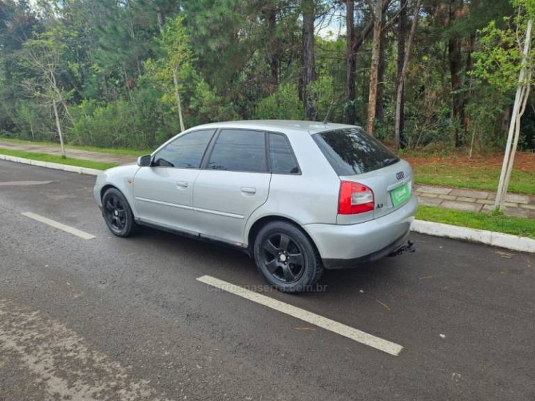 AUDI - A3 - 2003/2003 - Prata - R$ 25.000,00