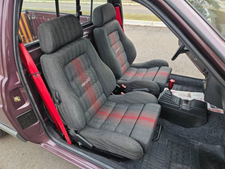 VOLKSWAGEN - SAVEIRO - 1992/1993 - Vermelha - R$ 40.000,00