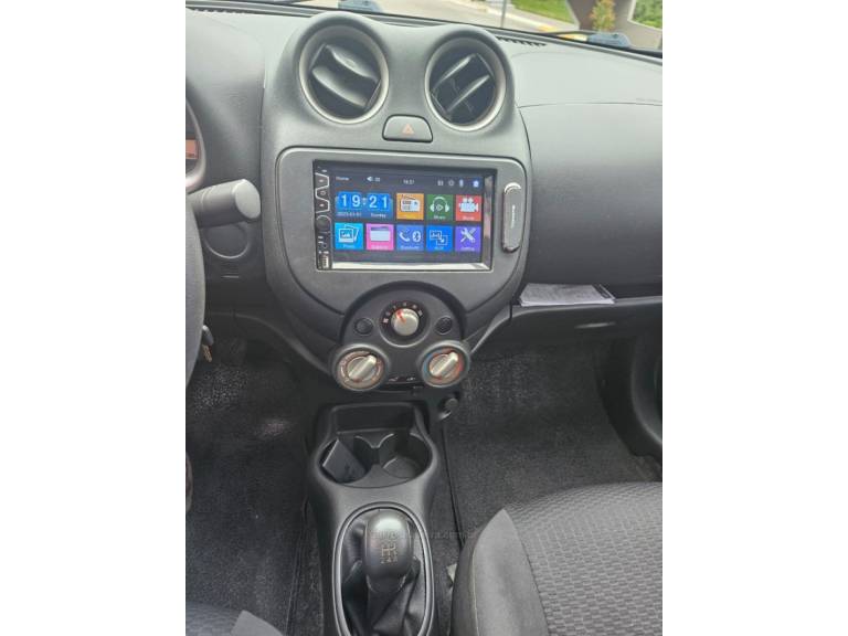 NISSAN - MARCH - 2012/2013 - Prata - R$ 29.500,00