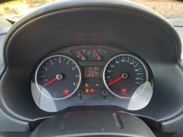 VOLKSWAGEN - GOL - 2009/2010 - Prata - R$ 33.500,00