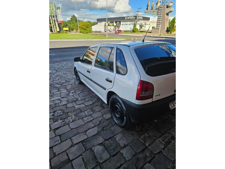 VOLKSWAGEN - GOL - 1999/2000 - Branca - R$ 13.500,00