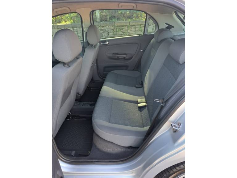 VOLKSWAGEN - GOL - 2009/2010 - Prata - R$ 33.500,00